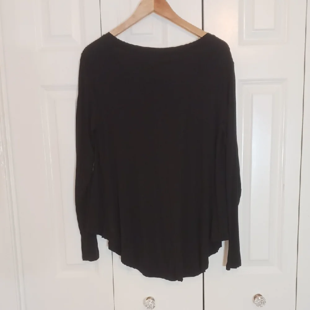 lululemon athletica Black Long Sleeve Crew Neck Tee Size 6